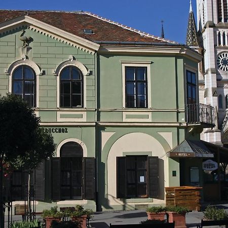 Arany Strucc Hotel Кесег Екстер'єр фото