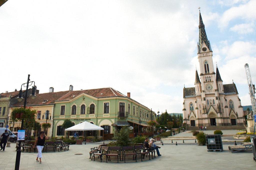 Arany Strucc Hotel Кесег Екстер'єр фото