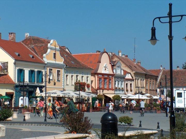Arany Strucc Hotel Кесег Екстер'єр фото